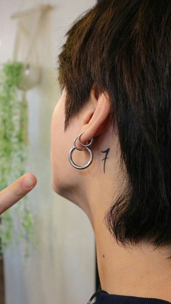 Gợi ý 200 hình xăm mini ở cổ cho nam và nữ độc đáo nhất - Genztattoo